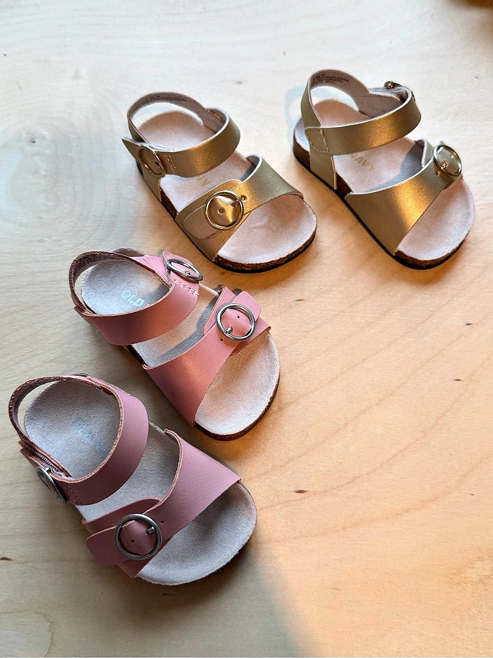 Old Navy Earth Sandal Baby 3-6M Pink & Gold Sandals